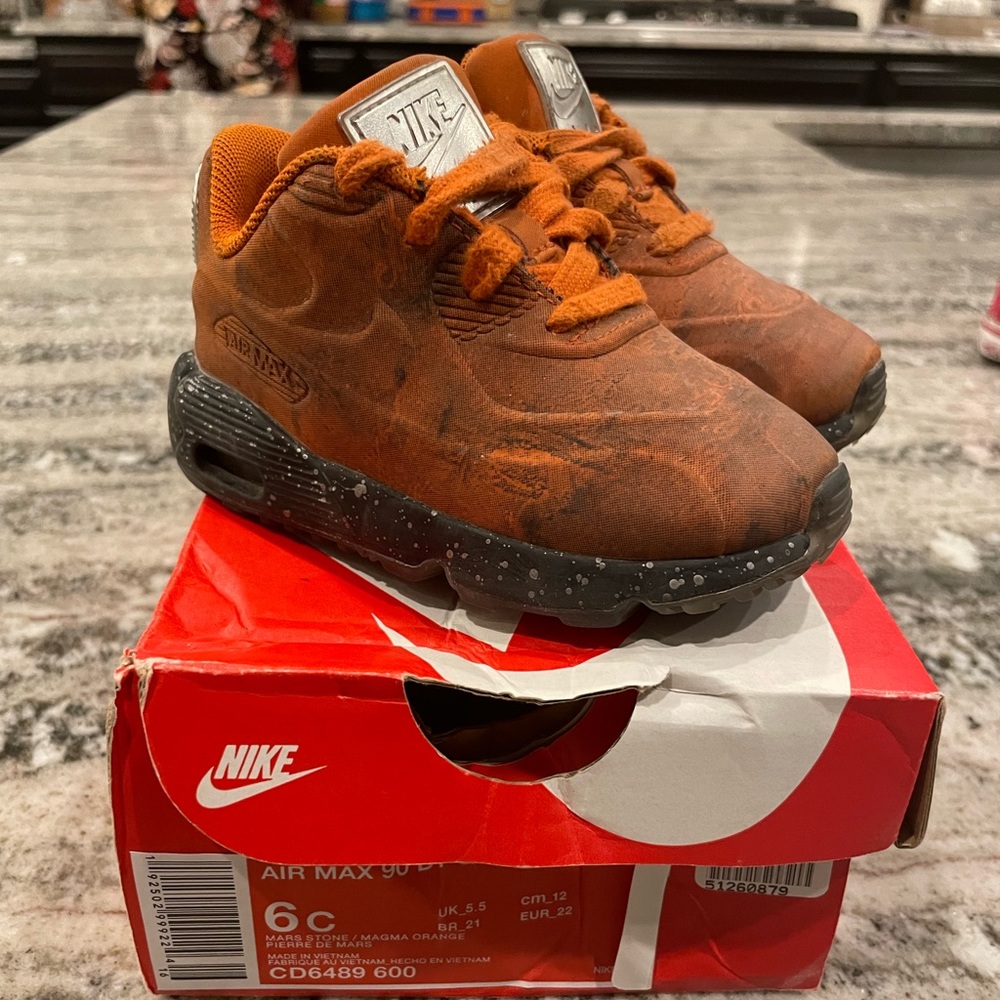 Nike Air Max 90 Mars Landing